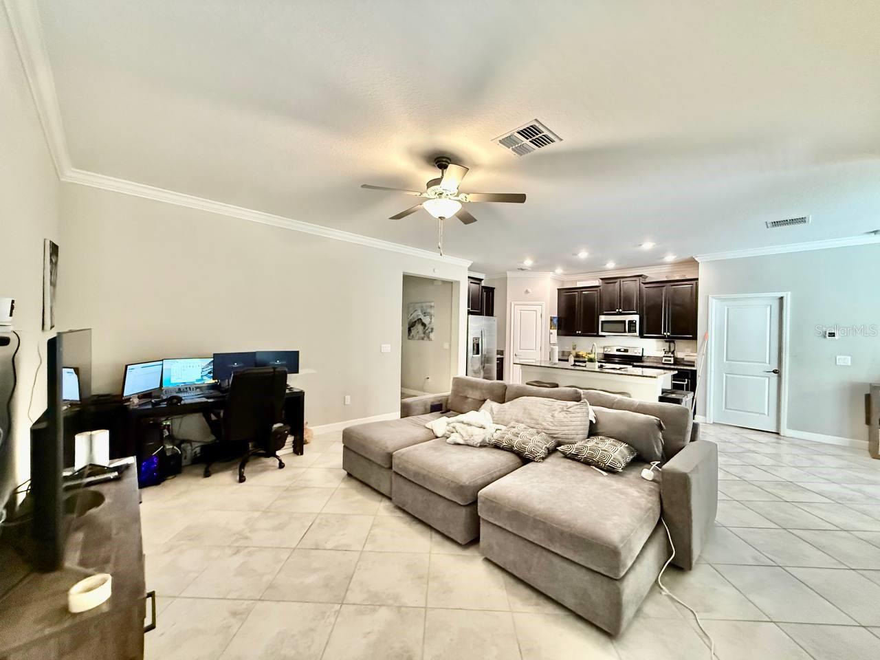 10143 COUNT FLEET DR, RUSKIN, FL, 33573