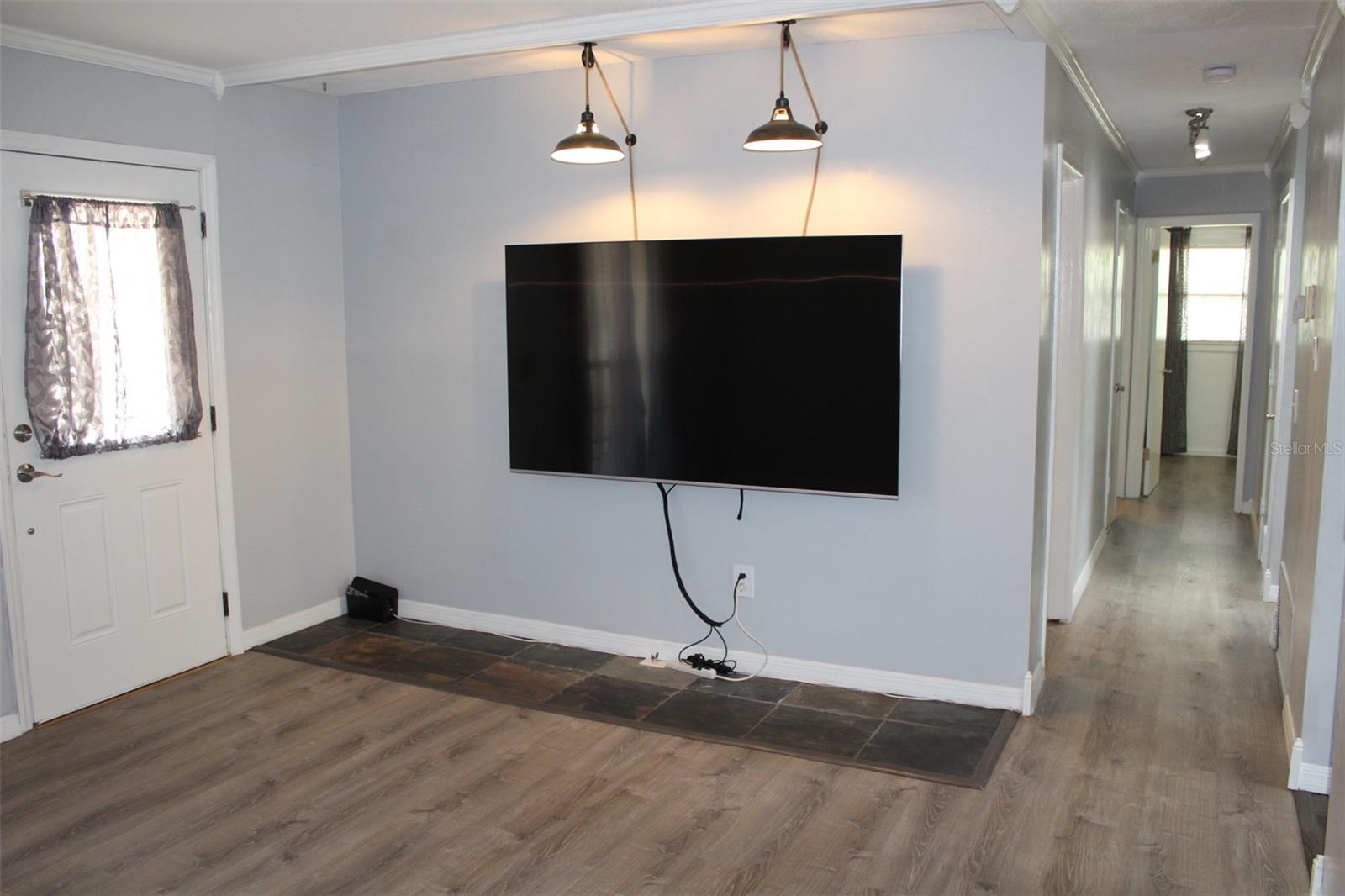 102 AMIGOS RD, DEBARY, FL, 32713