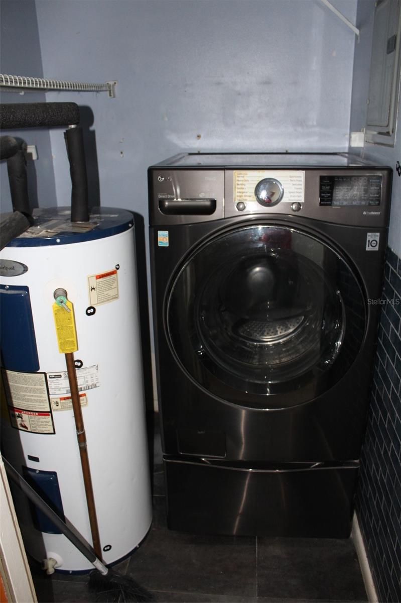 102 AMIGOS RD, DEBARY, FL, 32713