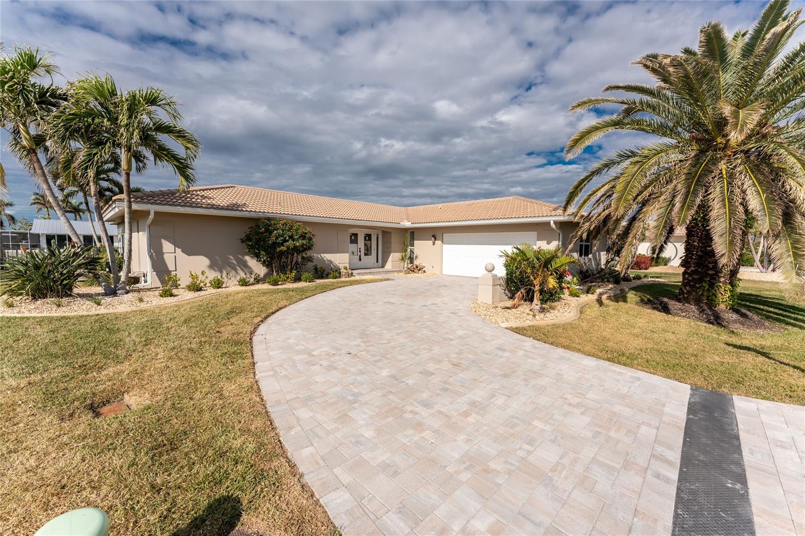 951 LASSINO CT, PUNTA GORDA, FL, 33950