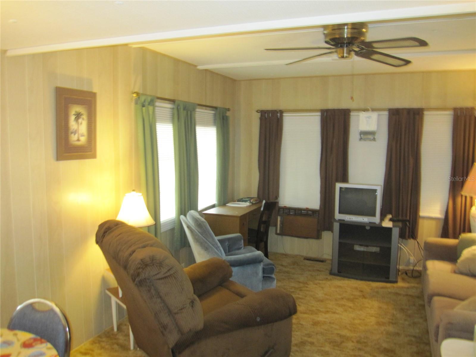 39015 HILLCREST DR, ZEPHYRHILLS, FL, 33542