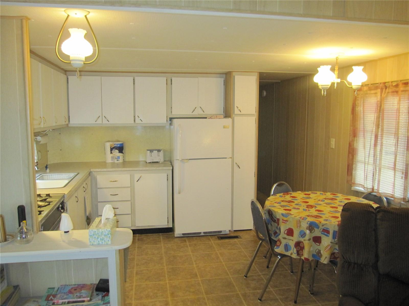 39015 HILLCREST DR, ZEPHYRHILLS, FL, 33542