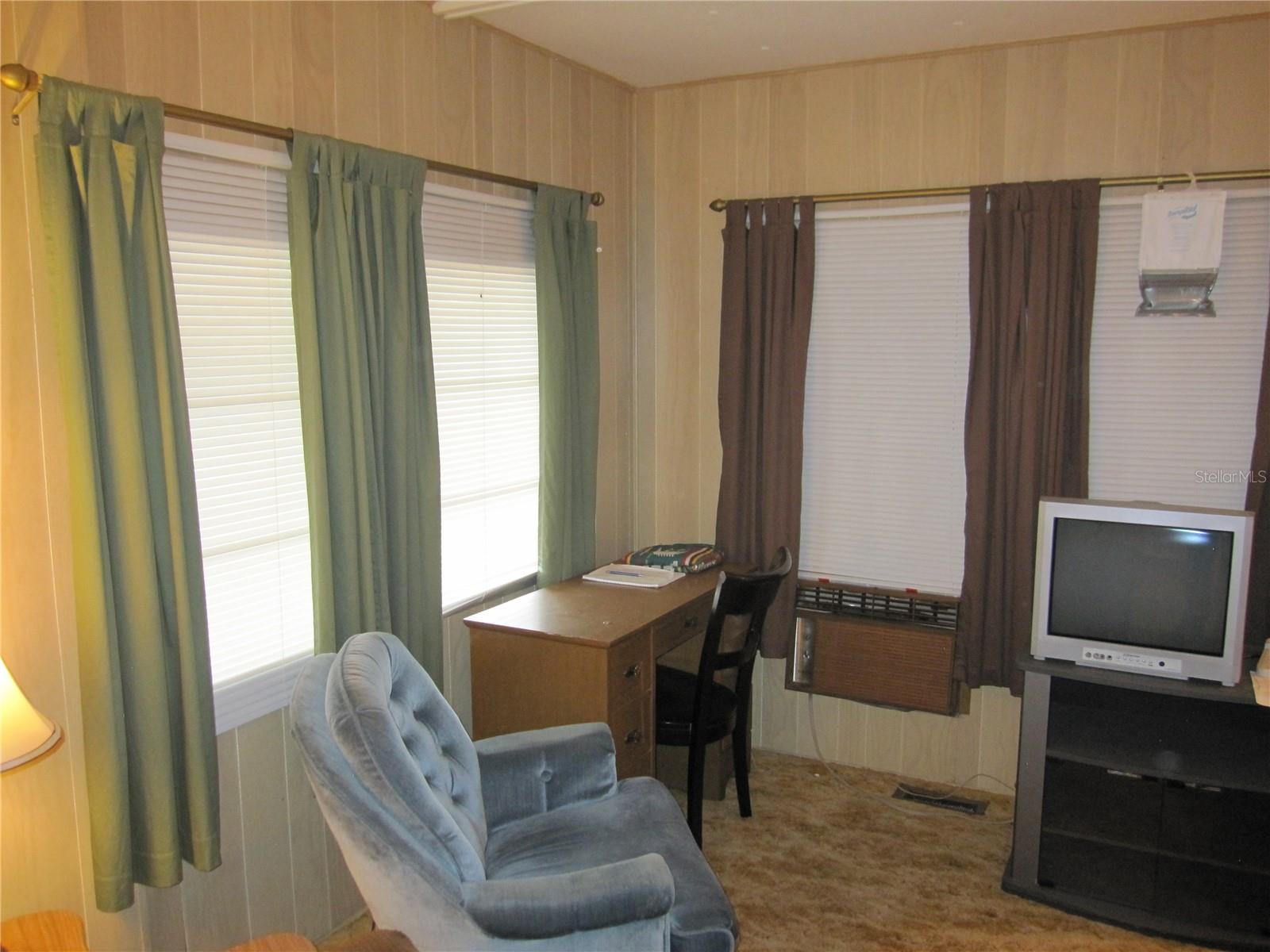 39015 HILLCREST DR, ZEPHYRHILLS, FL, 33542