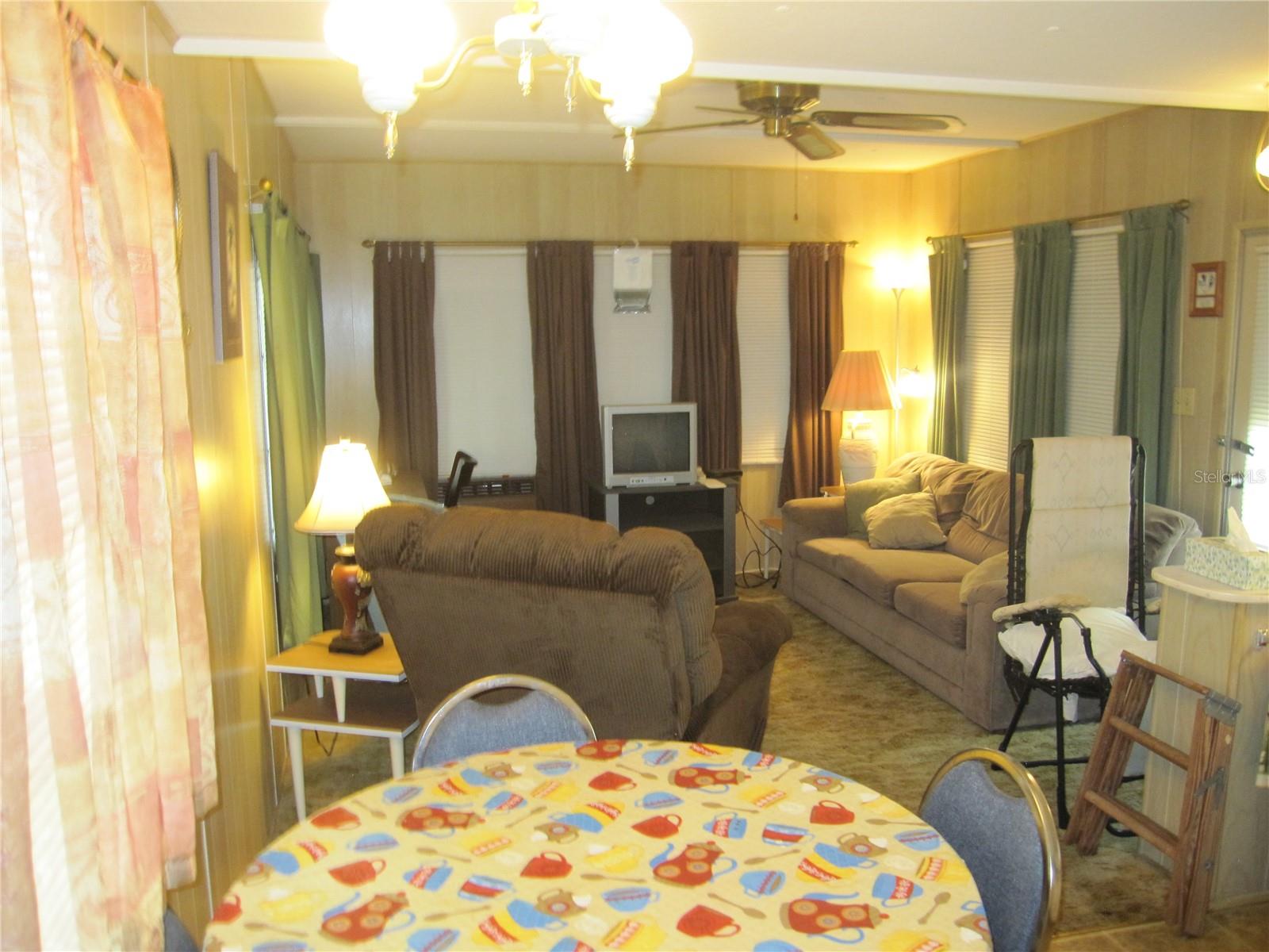 39015 HILLCREST DR, ZEPHYRHILLS, FL, 33542