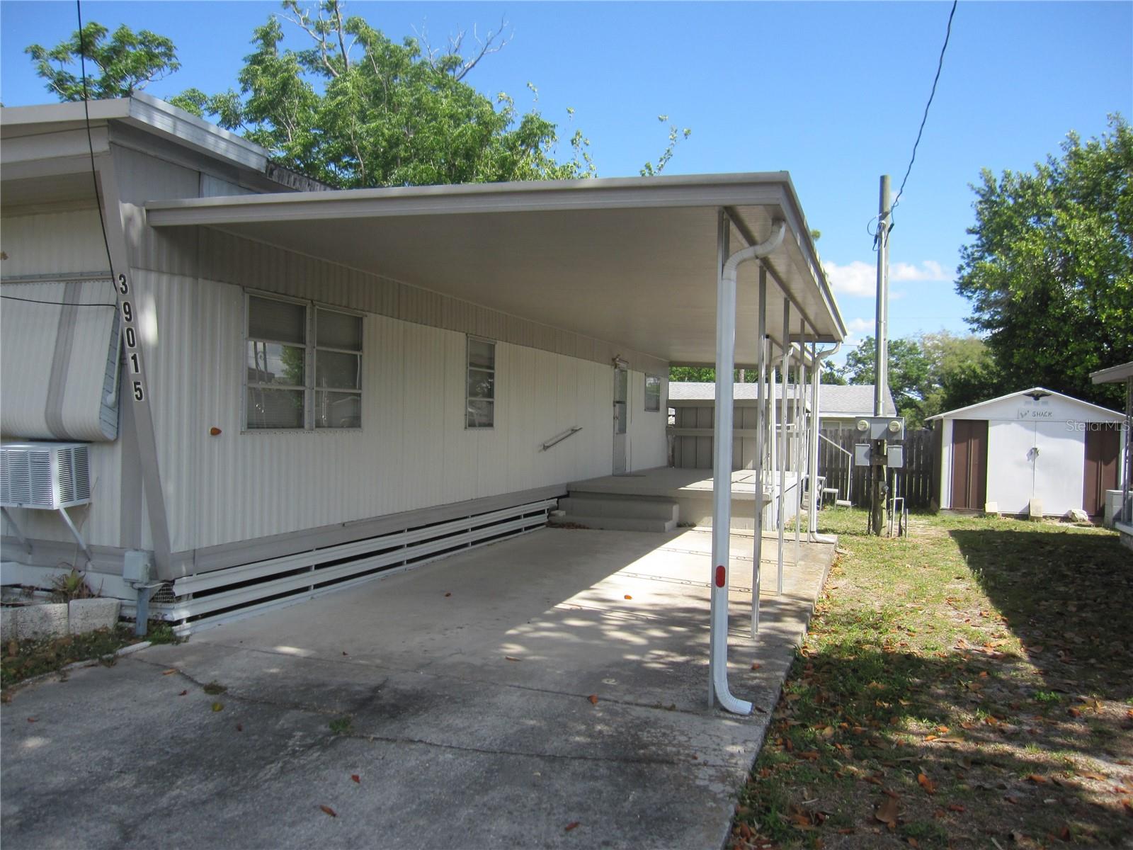 39015 HILLCREST DR, ZEPHYRHILLS, FL, 33542