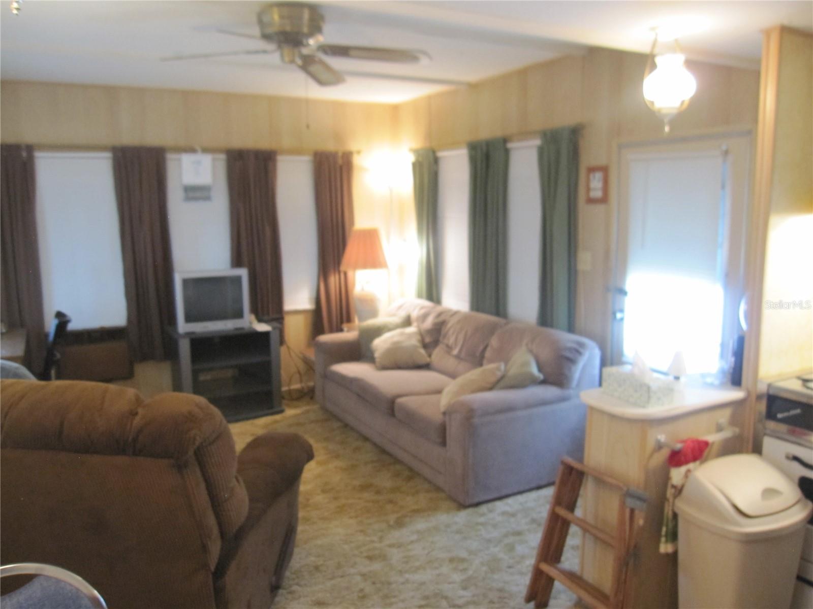 39015 HILLCREST DR, ZEPHYRHILLS, FL, 33542