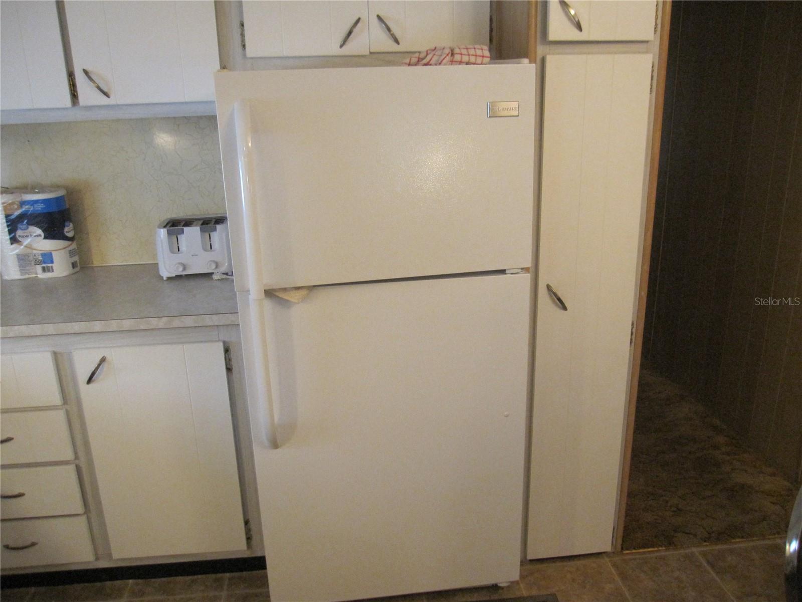 39015 HILLCREST DR, ZEPHYRHILLS, FL, 33542