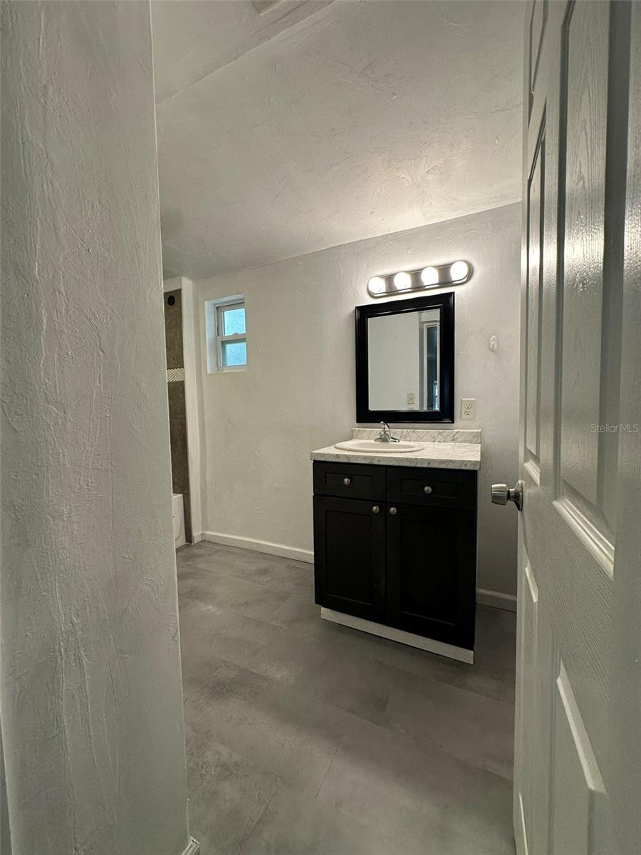 655 NE WALDO RD, GAINESVILLE, FL, 32641