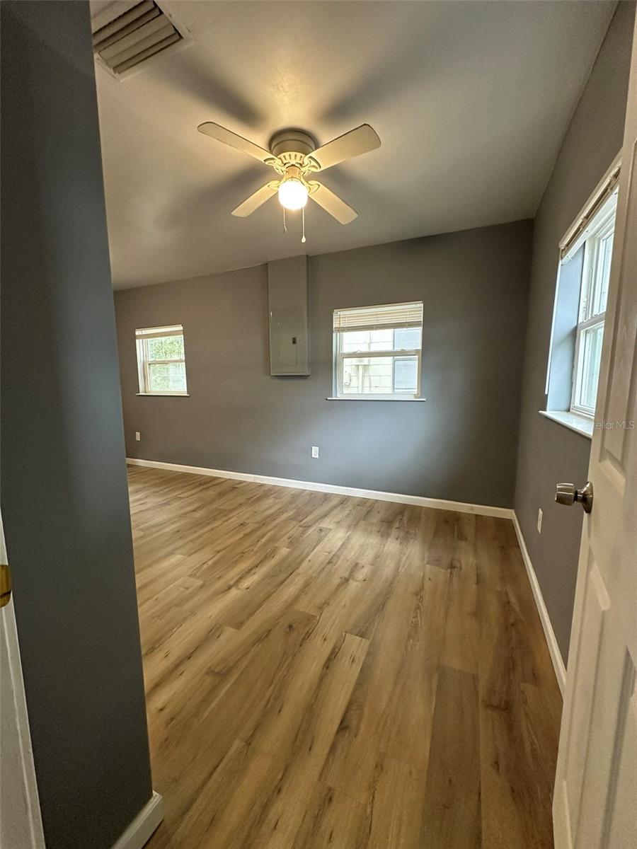 655 NE WALDO RD, GAINESVILLE, FL, 32641