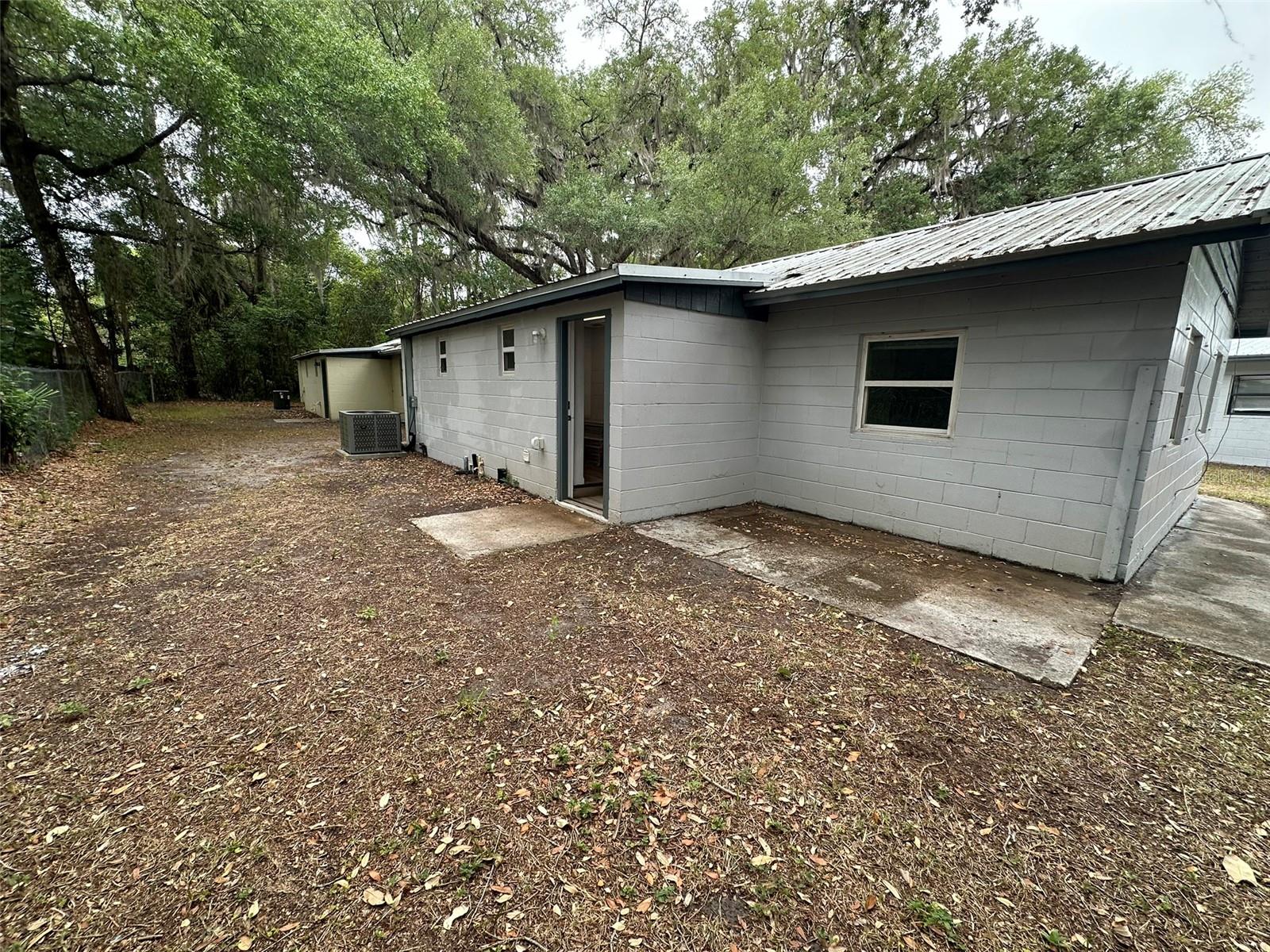 655 NE WALDO RD, GAINESVILLE, FL, 32641