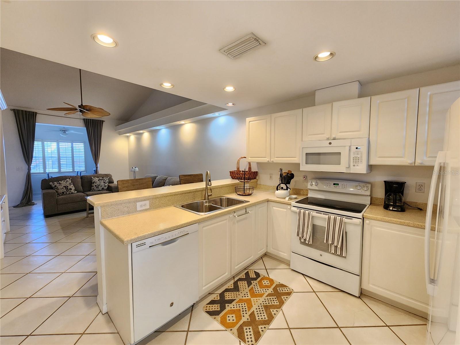 3701 54TH DR W #M203, BRADENTON, FL, 34210