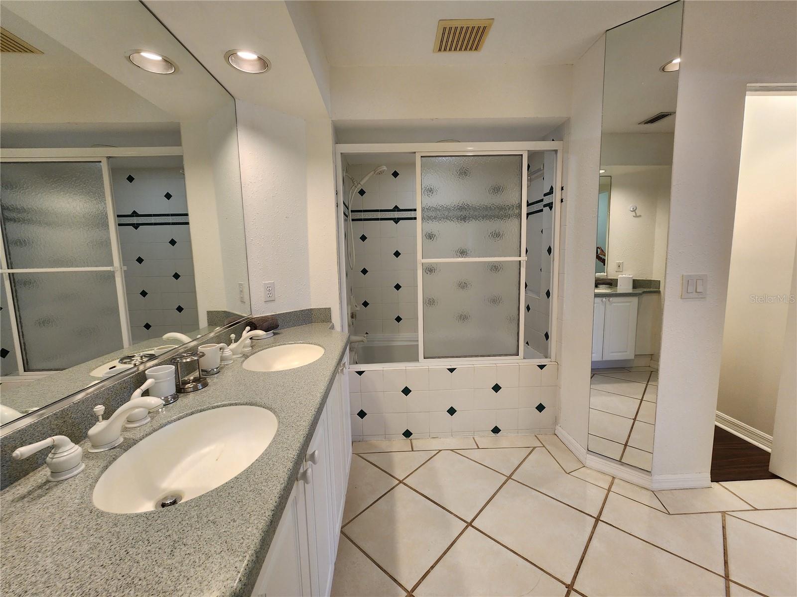 3701 54TH DR W #M203, BRADENTON, FL, 34210