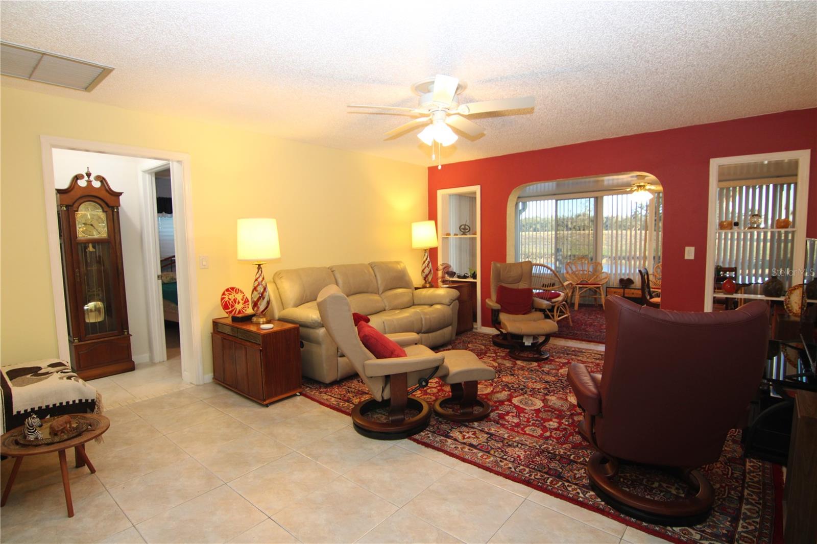 1207 LAKEHOUSE CT #1207, SUN CITY CENTER, FL, 33573