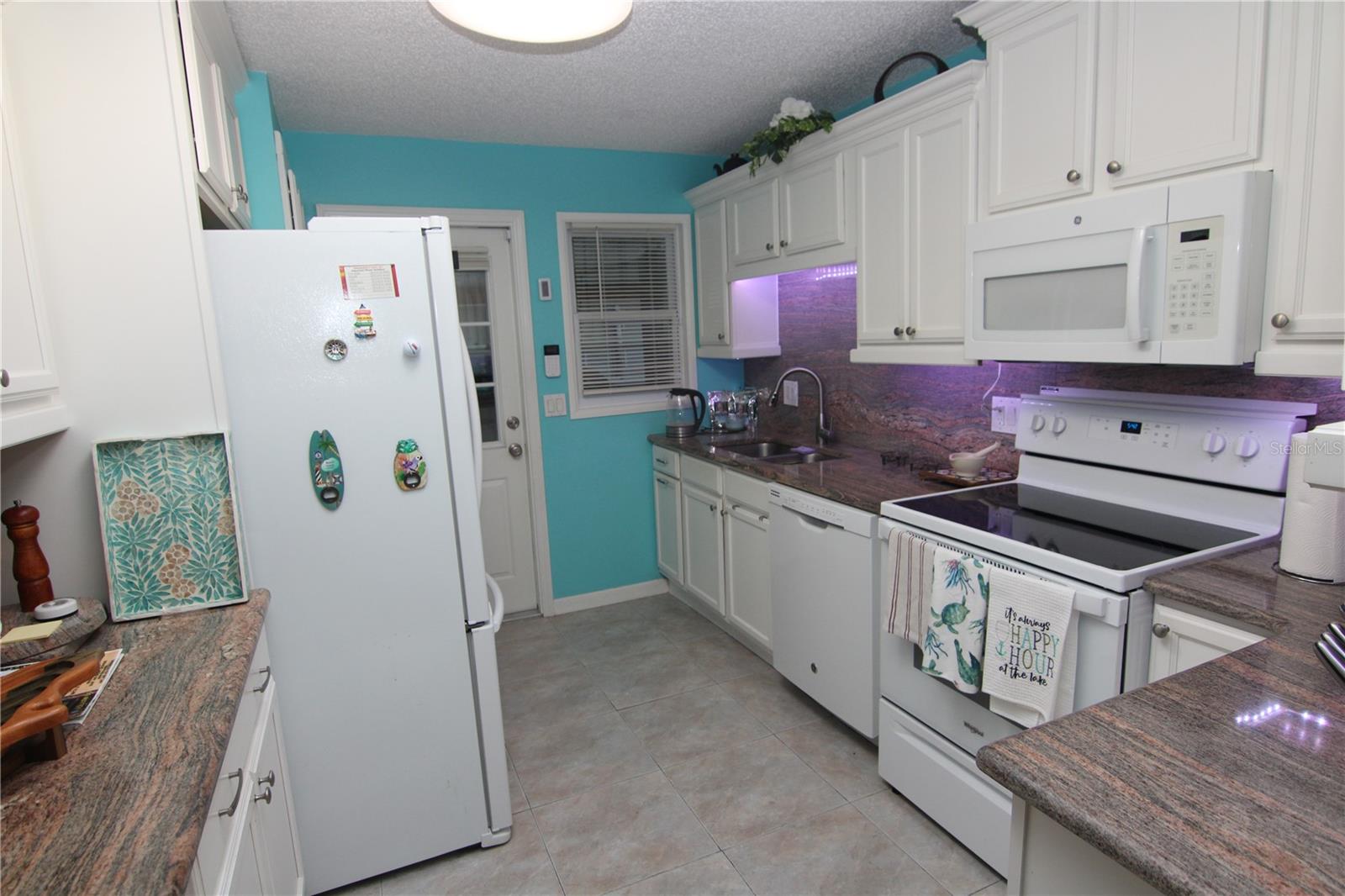 1207 LAKEHOUSE CT #1207, SUN CITY CENTER, FL, 33573