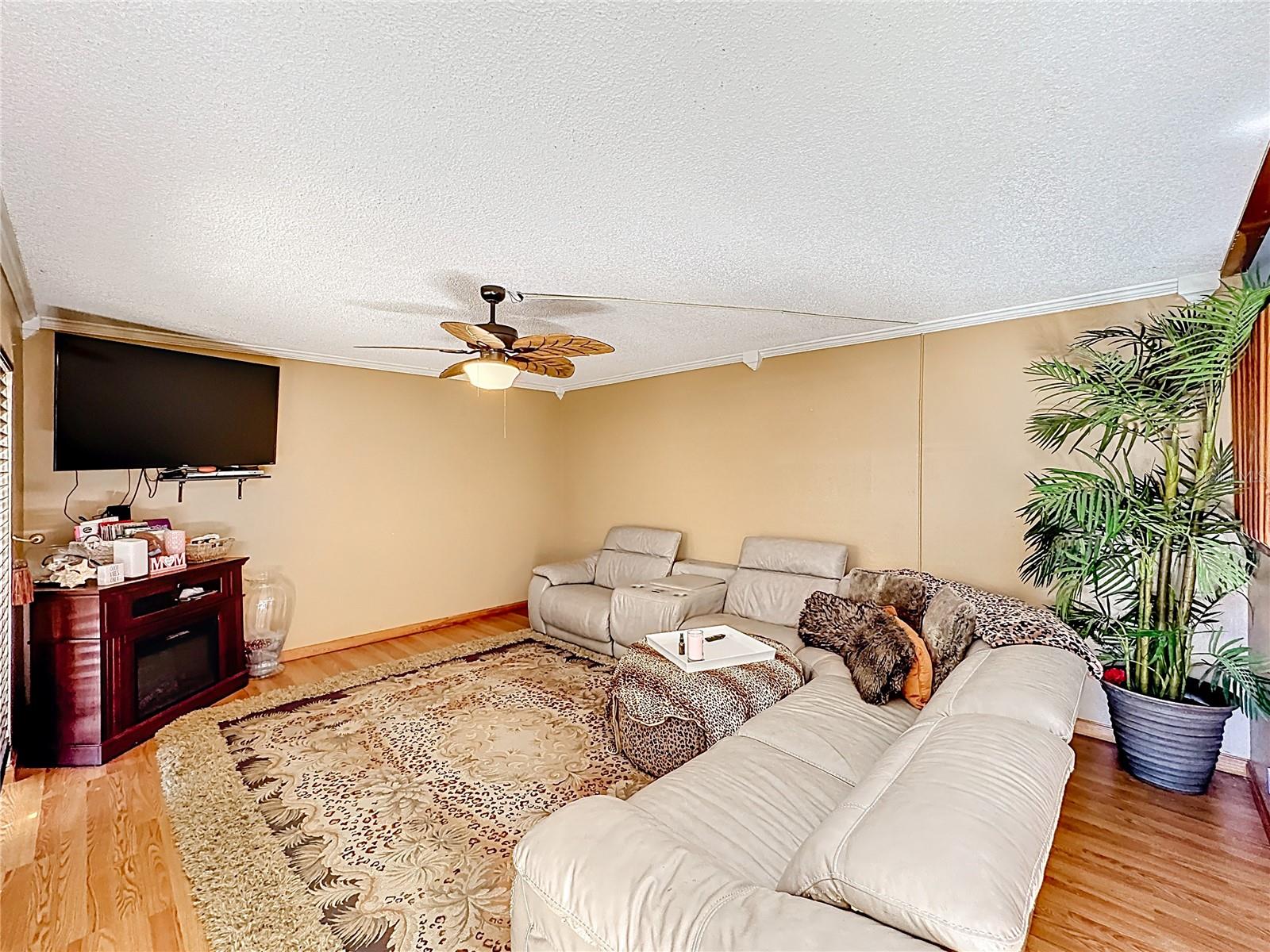 1458 N LAWNWOOD CIR #24A, FORT PIERCE, FL, 34950