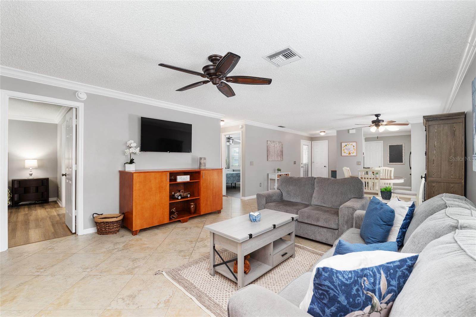 963 AVALON AVE, THE VILLAGES, FL, 32159