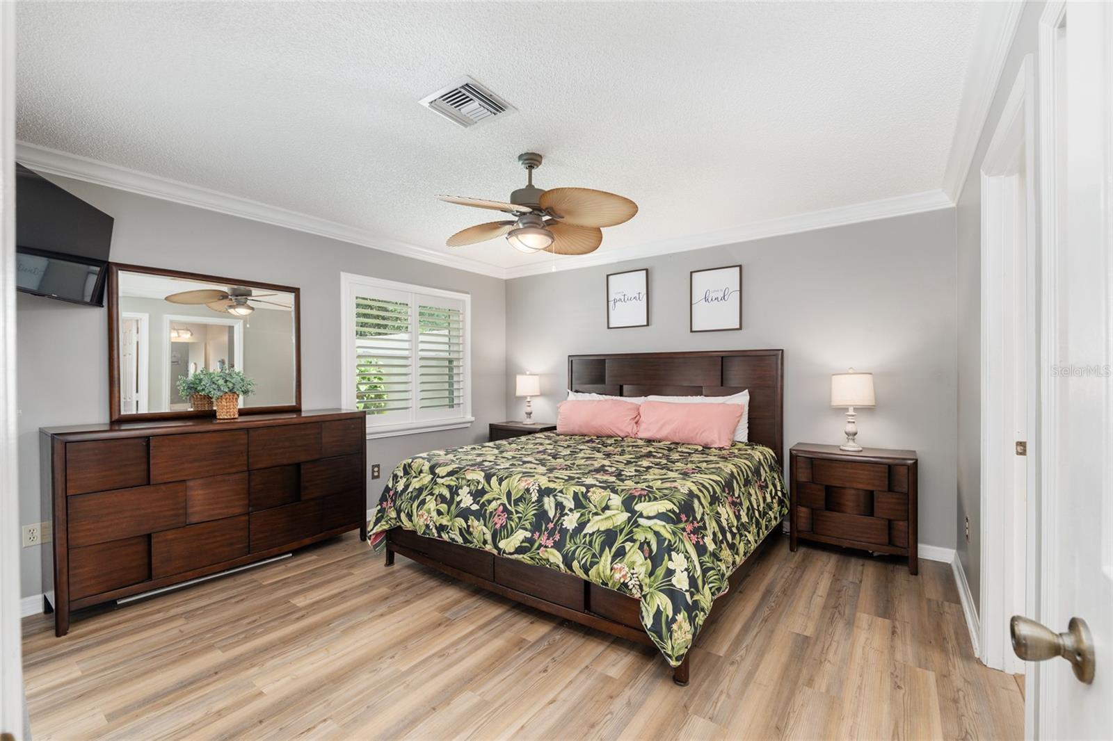 963 AVALON AVE, THE VILLAGES, FL, 32159