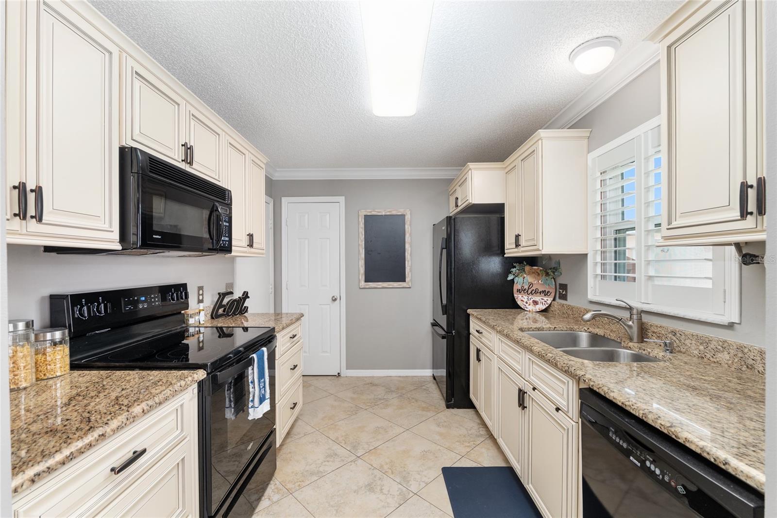 963 AVALON AVE, THE VILLAGES, FL, 32159