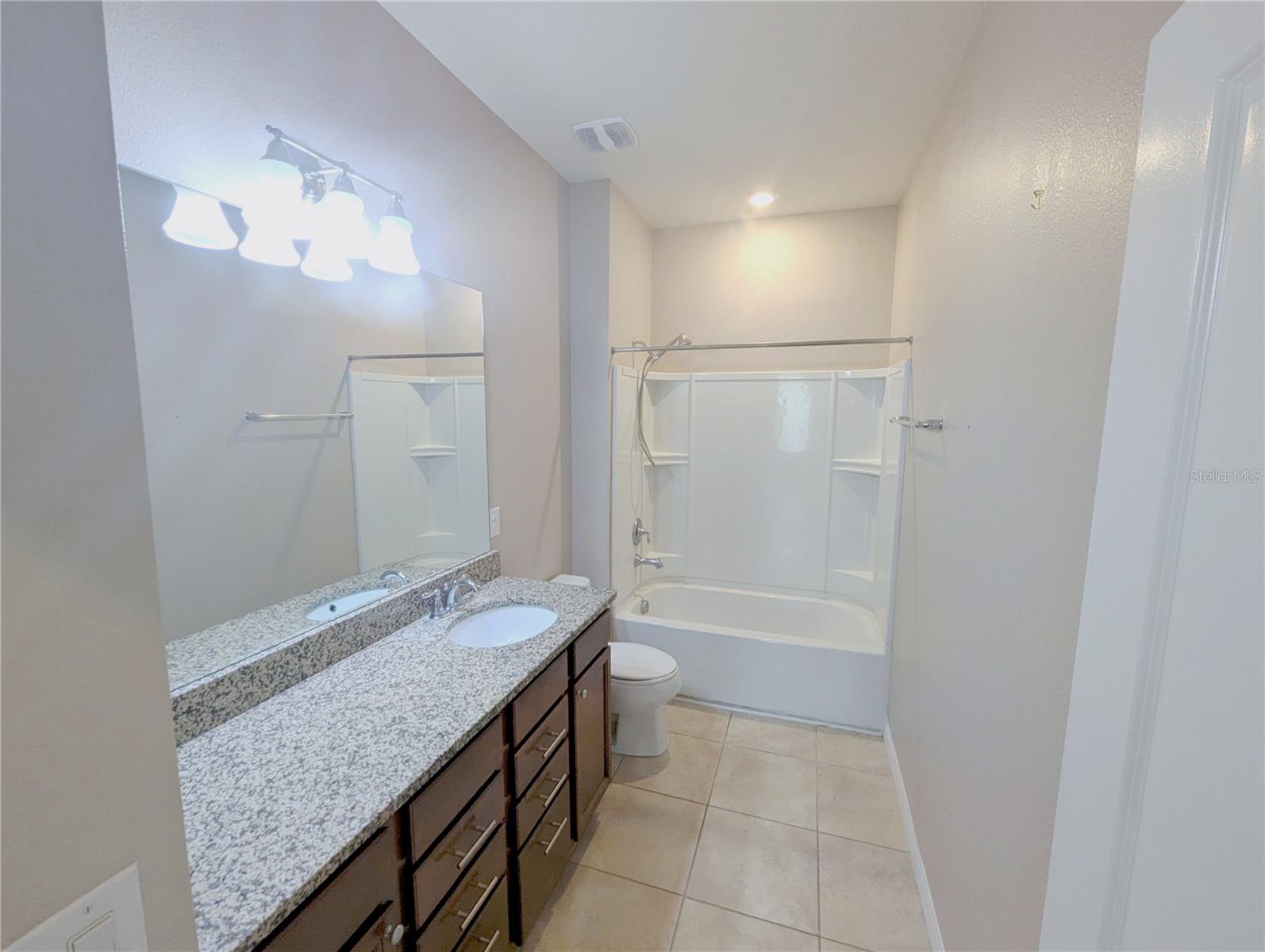 18810 BIRCHWOOD GROVES DR, LUTZ, FL, 33558