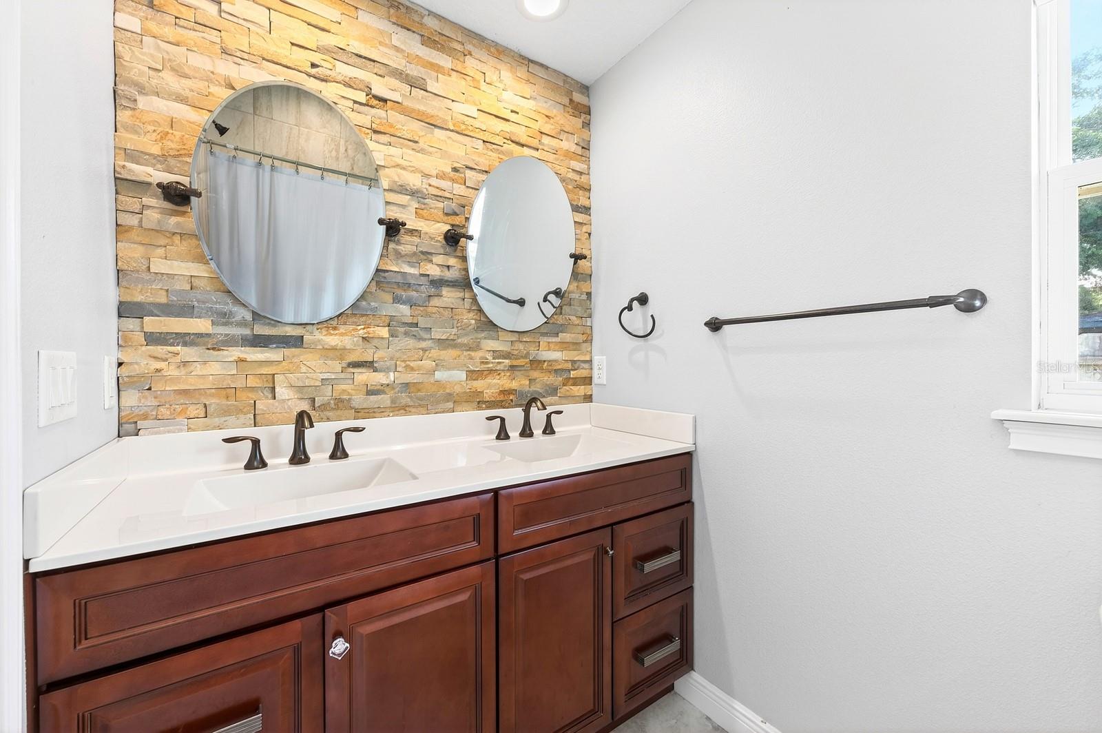 1031 MONTEREY DR, DELTONA, FL, 32725