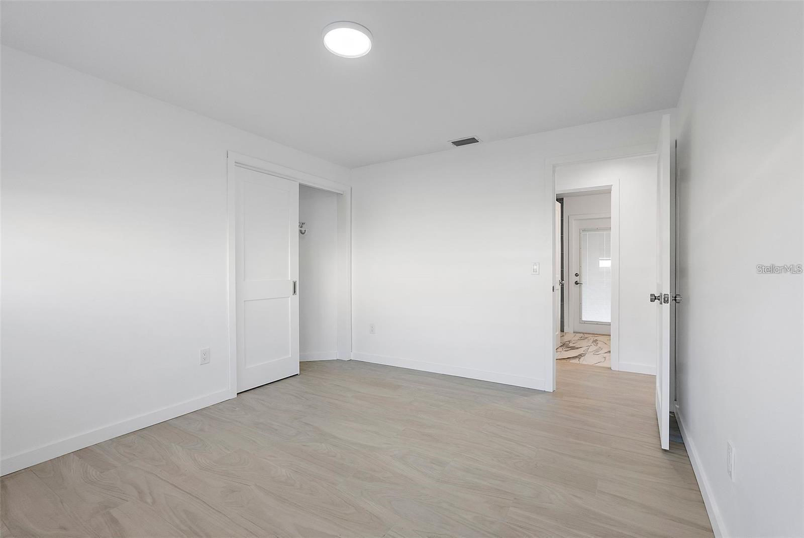 1984 KANSAS AVE NE, ST PETERSBURG, FL, 33703