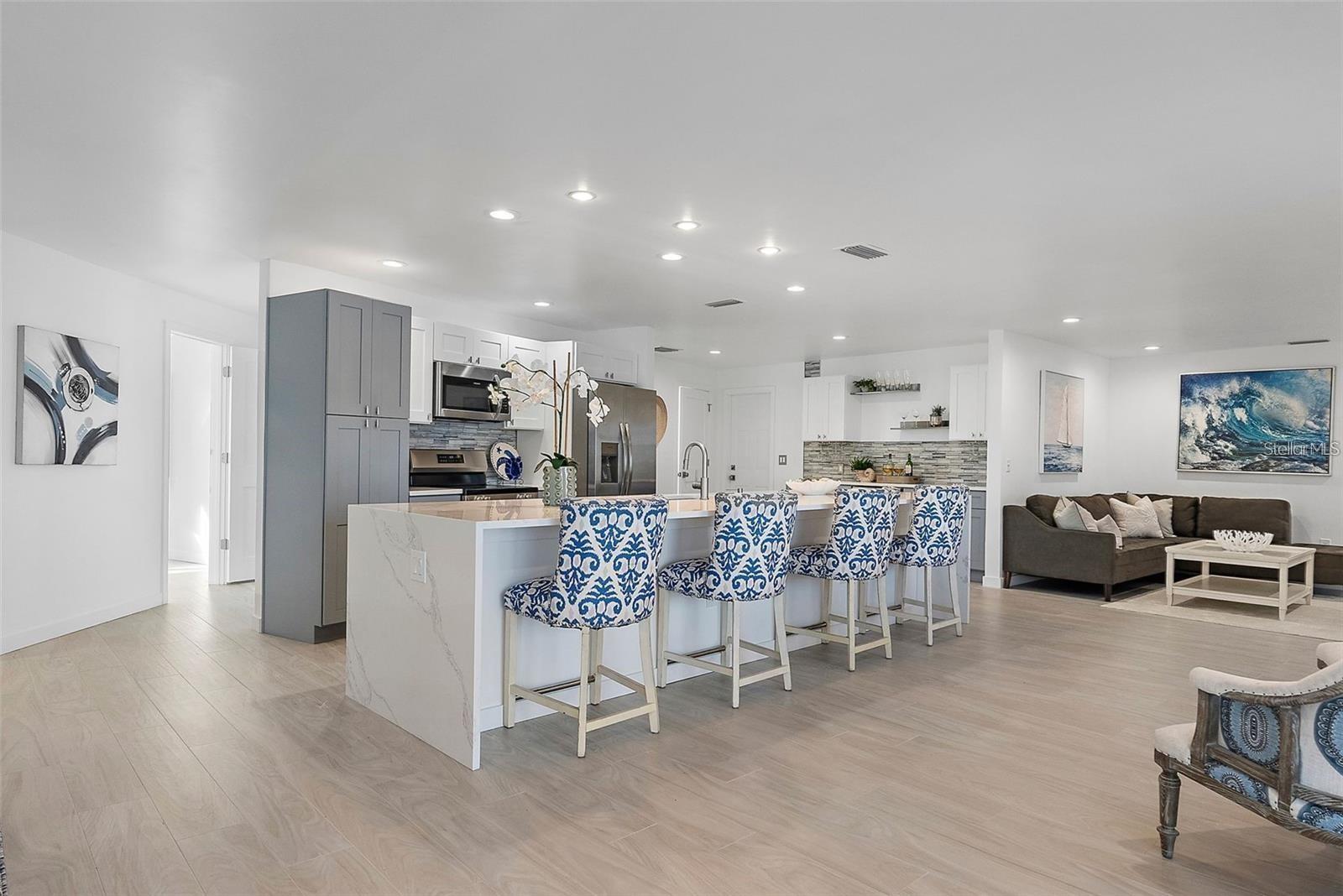 1984 KANSAS AVE NE, ST PETERSBURG, FL, 33703