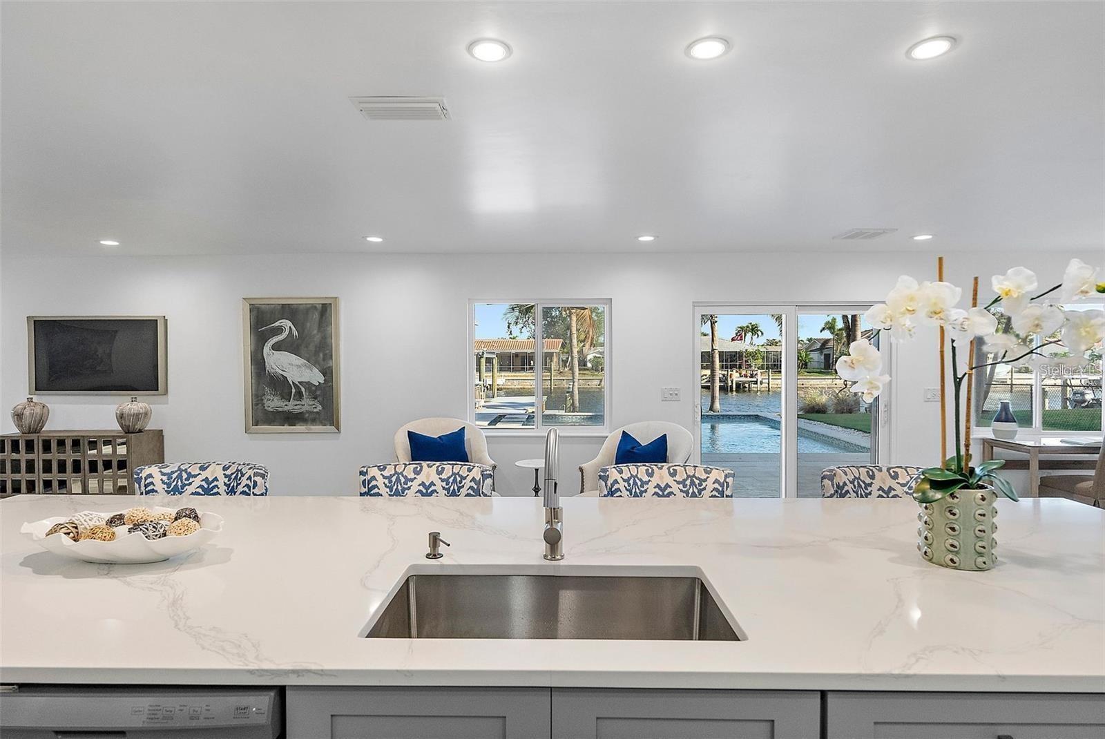 1984 KANSAS AVE NE, ST PETERSBURG, FL, 33703