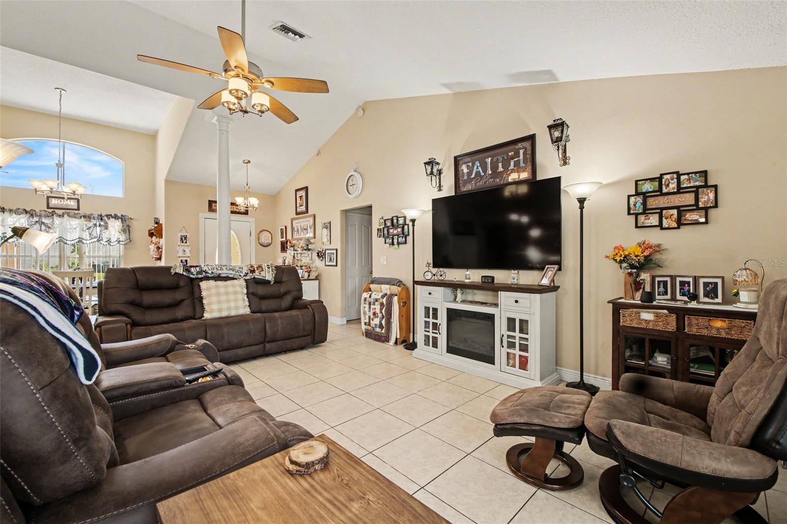 100 MATHER SMITH DR, OAKLAND, FL, 34760