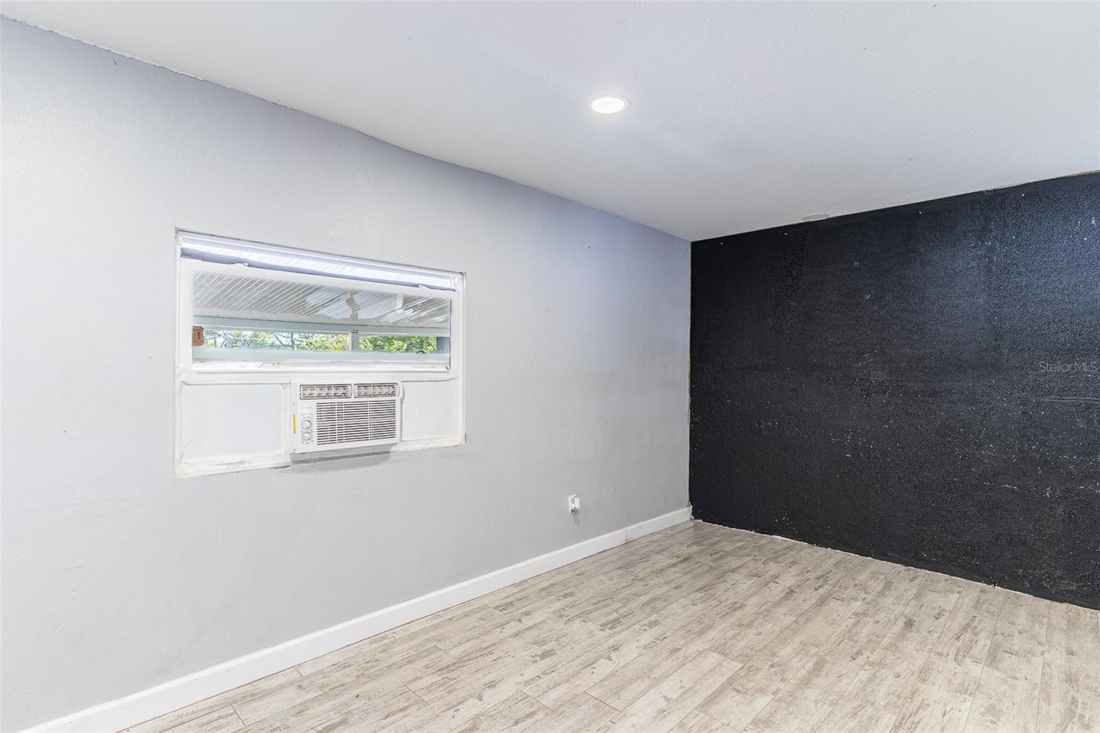 5807 BARRY LN, TAMPA, FL, 33634