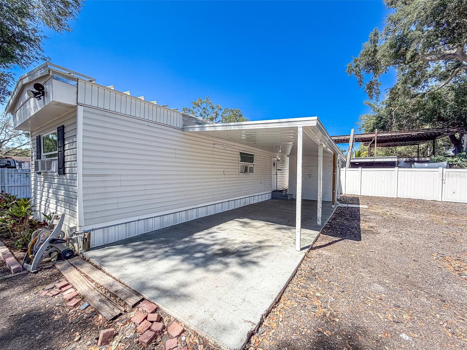 5807 BARRY LN, TAMPA, FL, 33634