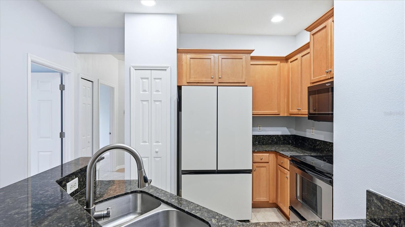 7839 LIMESTONE LN #12-204, SARASOTA, FL, 34233