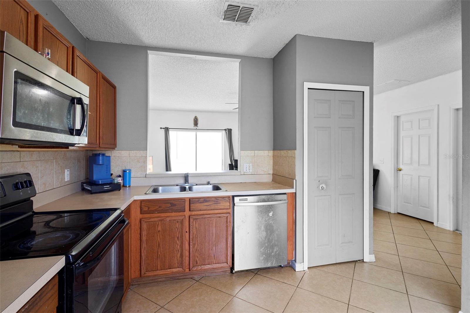 1040 CANNOCK DR, KISSIMMEE, FL, 34758