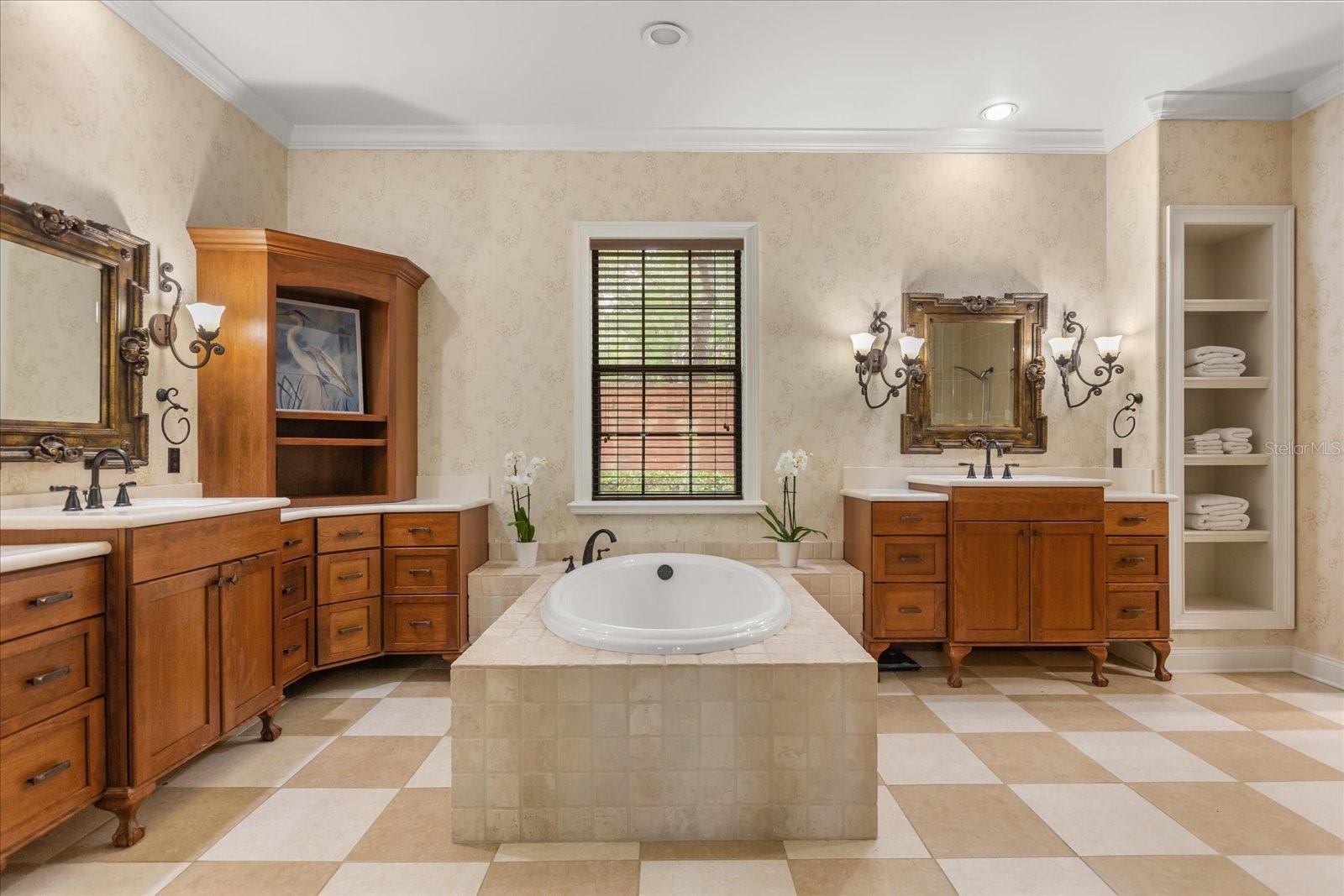 1244 E LAKE COLONY DR, MAITLAND, FL, 32751