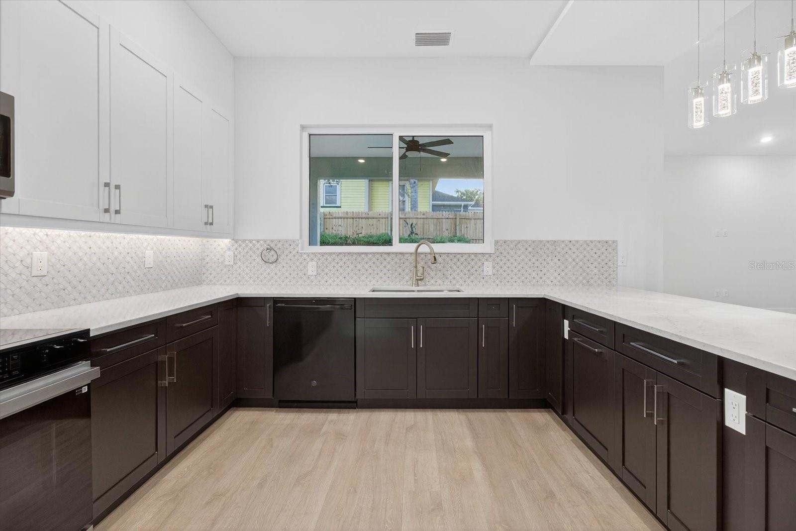 207 ATHENS ST, TARPON SPRINGS, FL, 34689