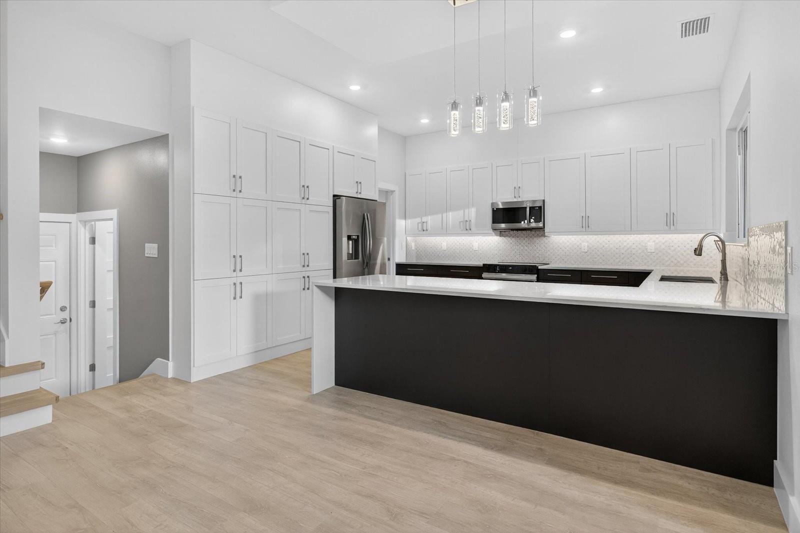 207 ATHENS ST, TARPON SPRINGS, FL, 34689