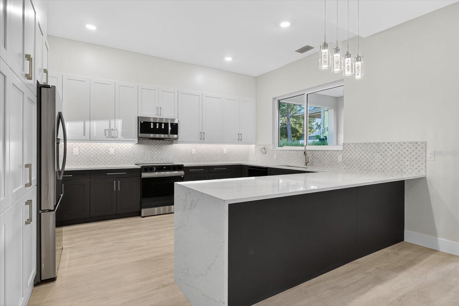 207 ATHENS ST, TARPON SPRINGS, FL, 34689