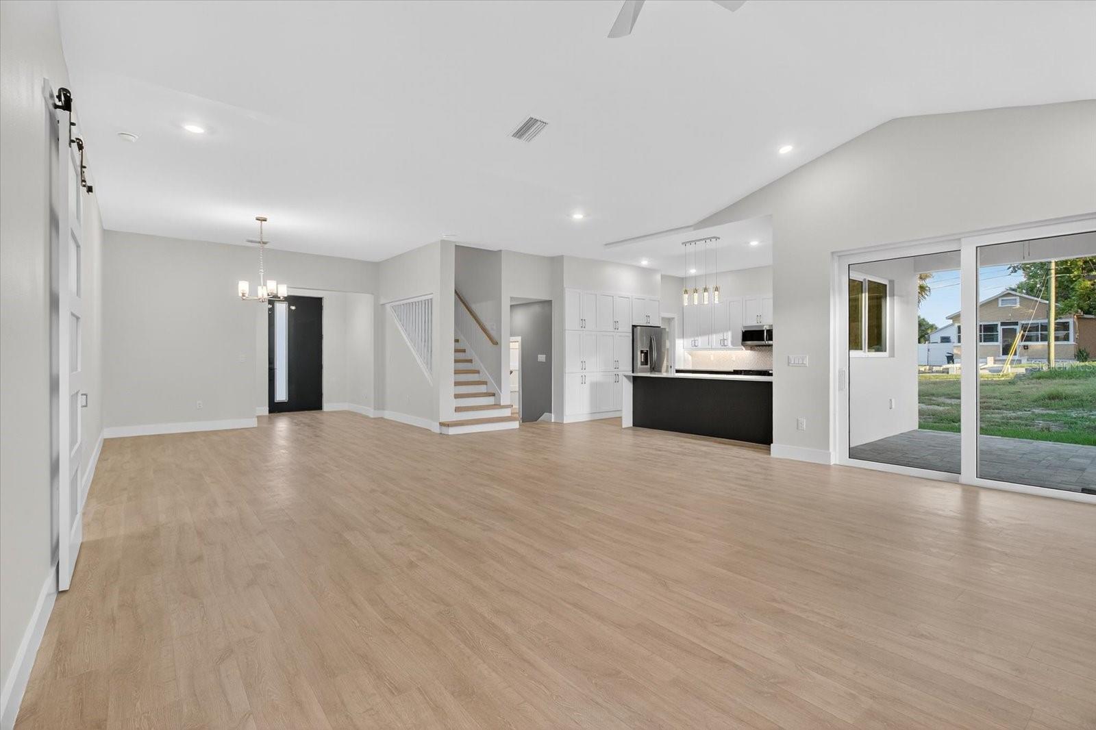 207 ATHENS ST, TARPON SPRINGS, FL, 34689