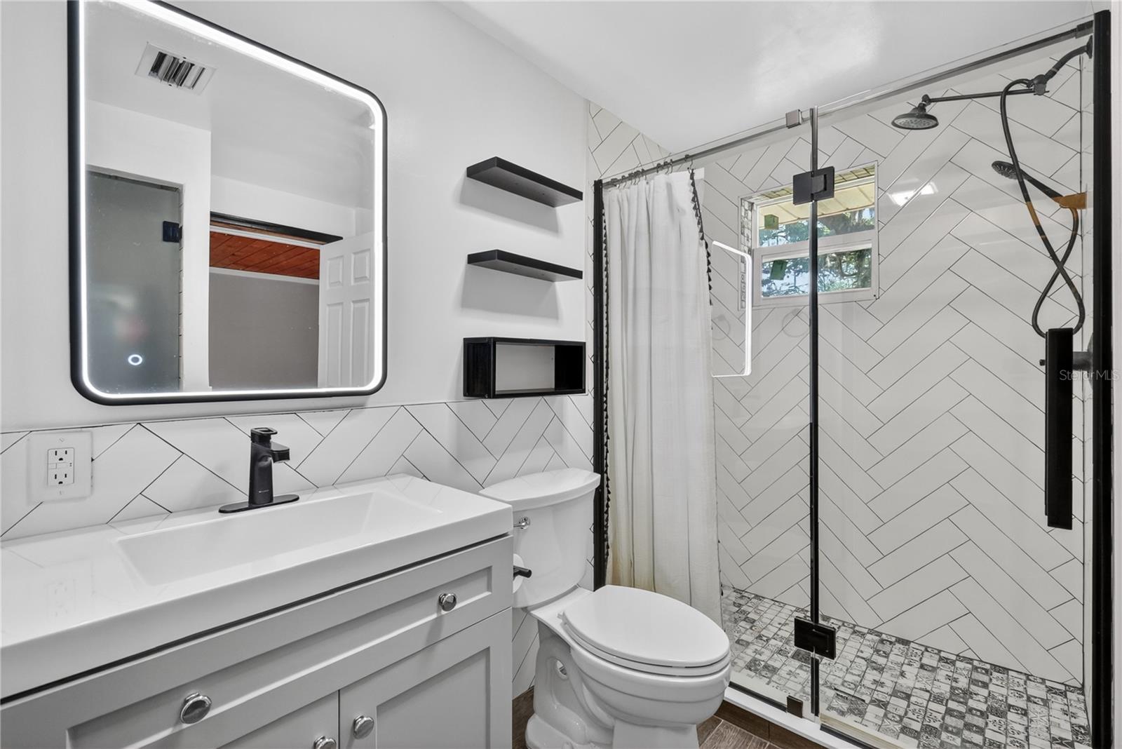 706 MISSION DR, WILDWOOD, FL, 34785