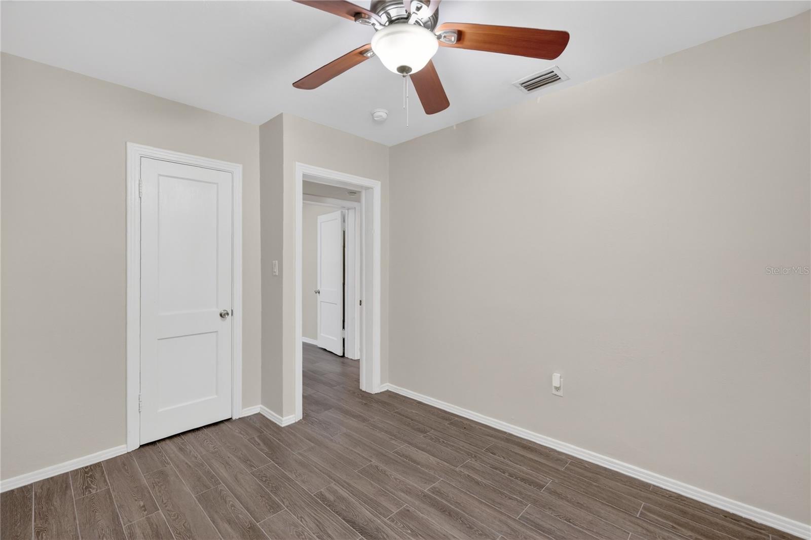 706 MISSION DR, WILDWOOD, FL, 34785