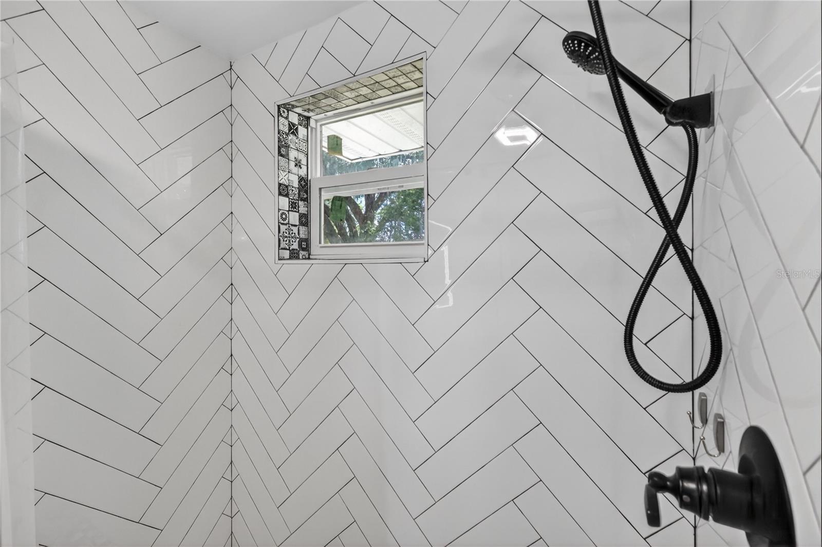 706 MISSION DR, WILDWOOD, FL, 34785