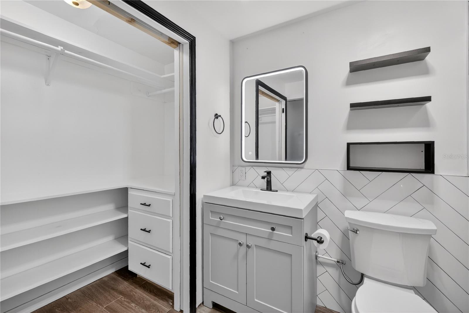 706 MISSION DR, WILDWOOD, FL, 34785