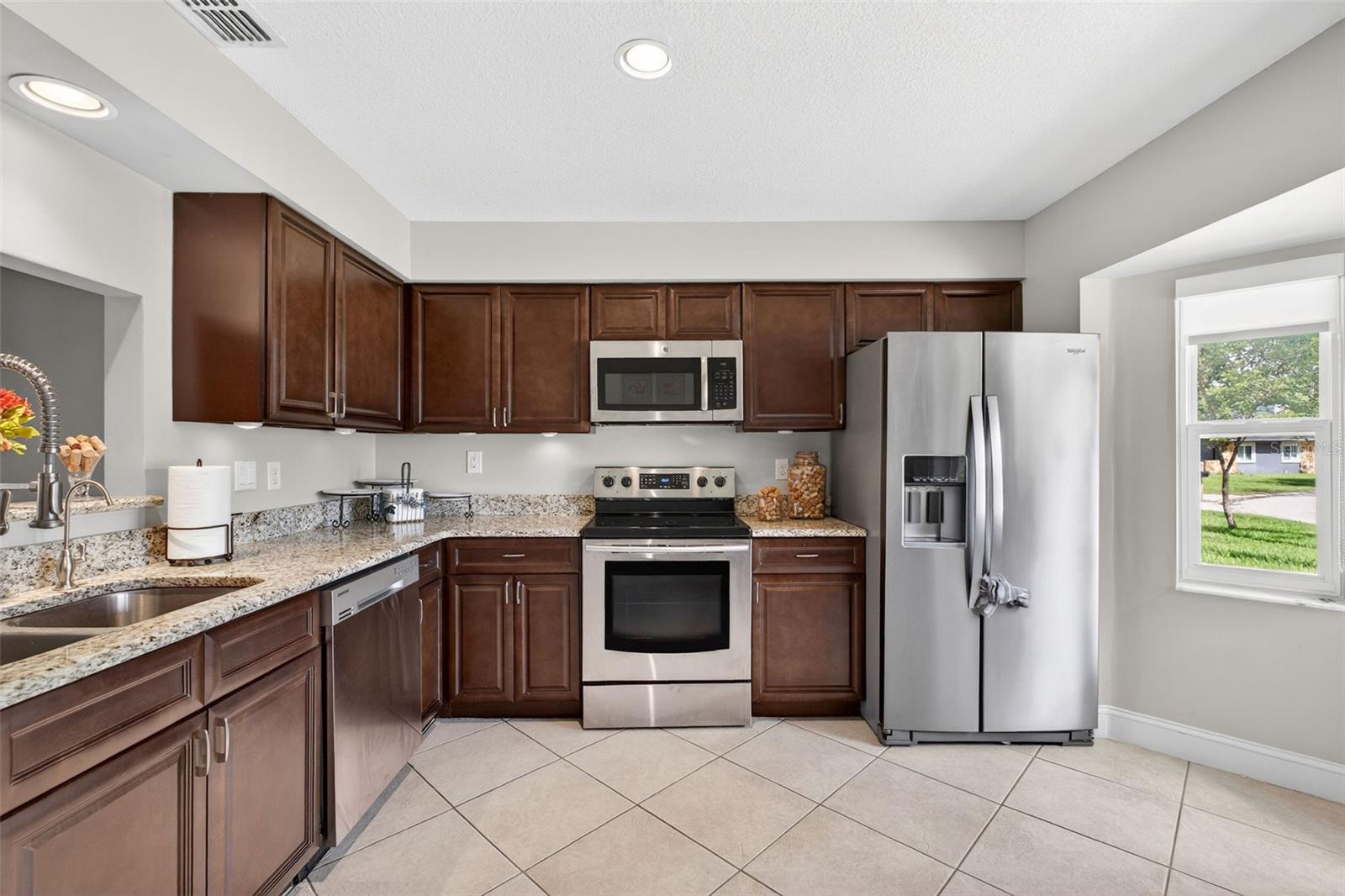 222 W COTTESMORE CIR, LONGWOOD, FL, 32779