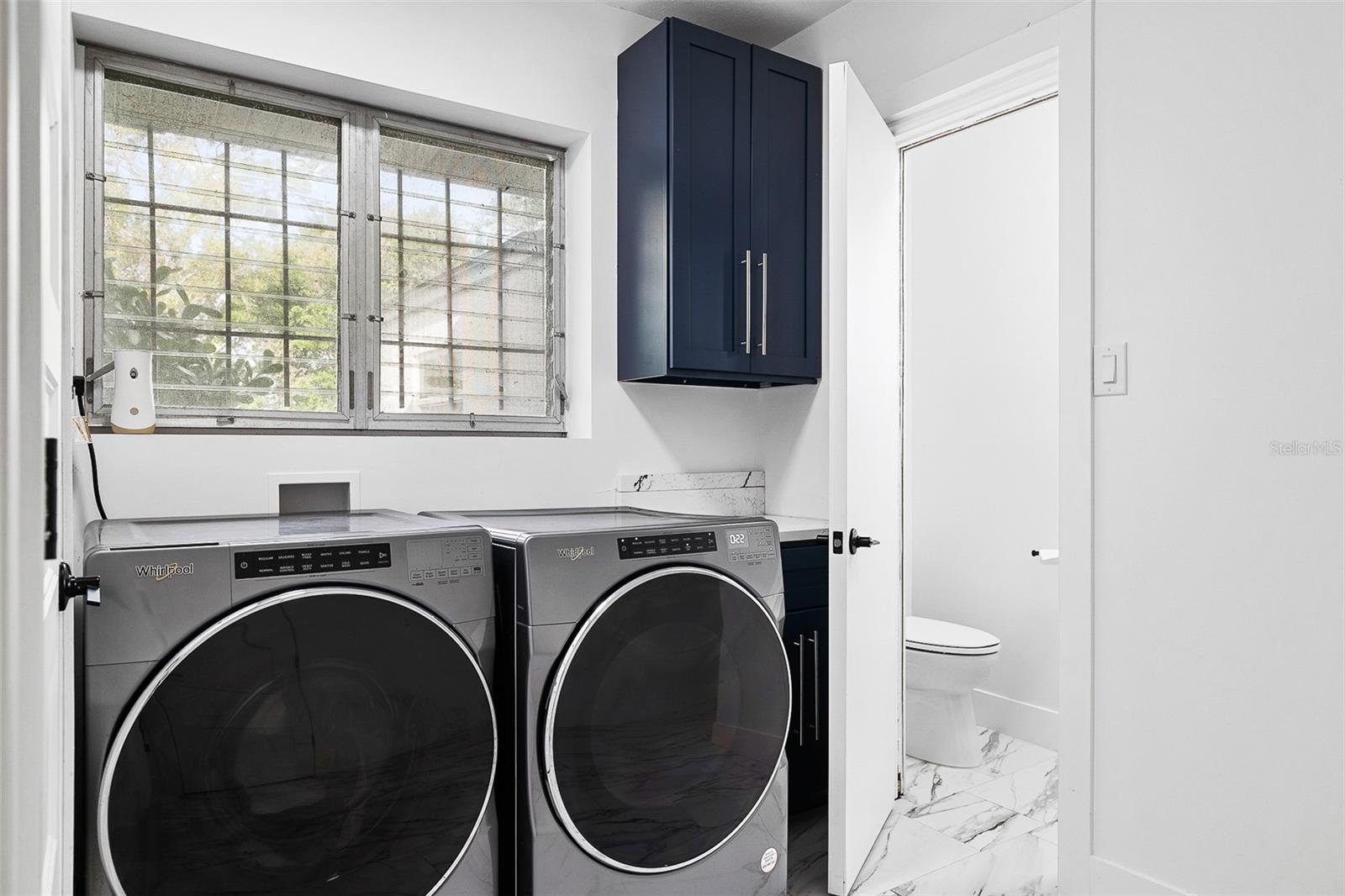 703 WHITFIELD AVE, SARASOTA, FL, 34243