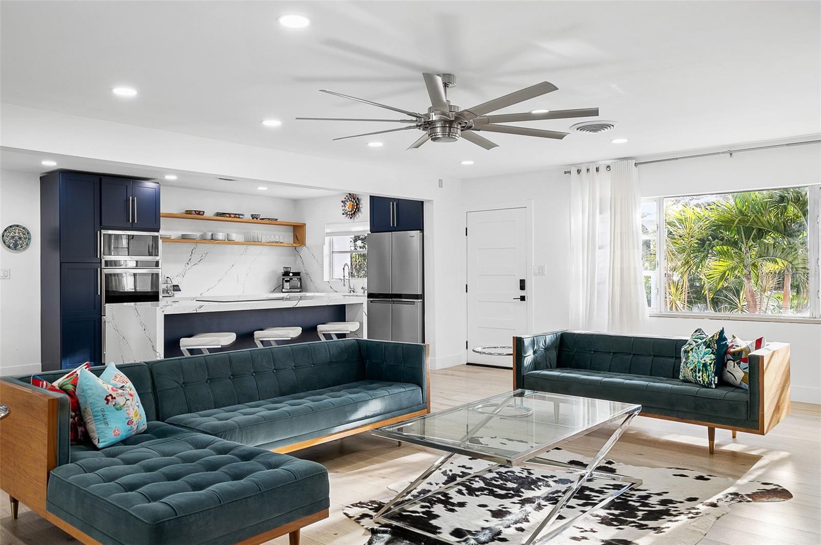 703 WHITFIELD AVE, SARASOTA, FL, 34243