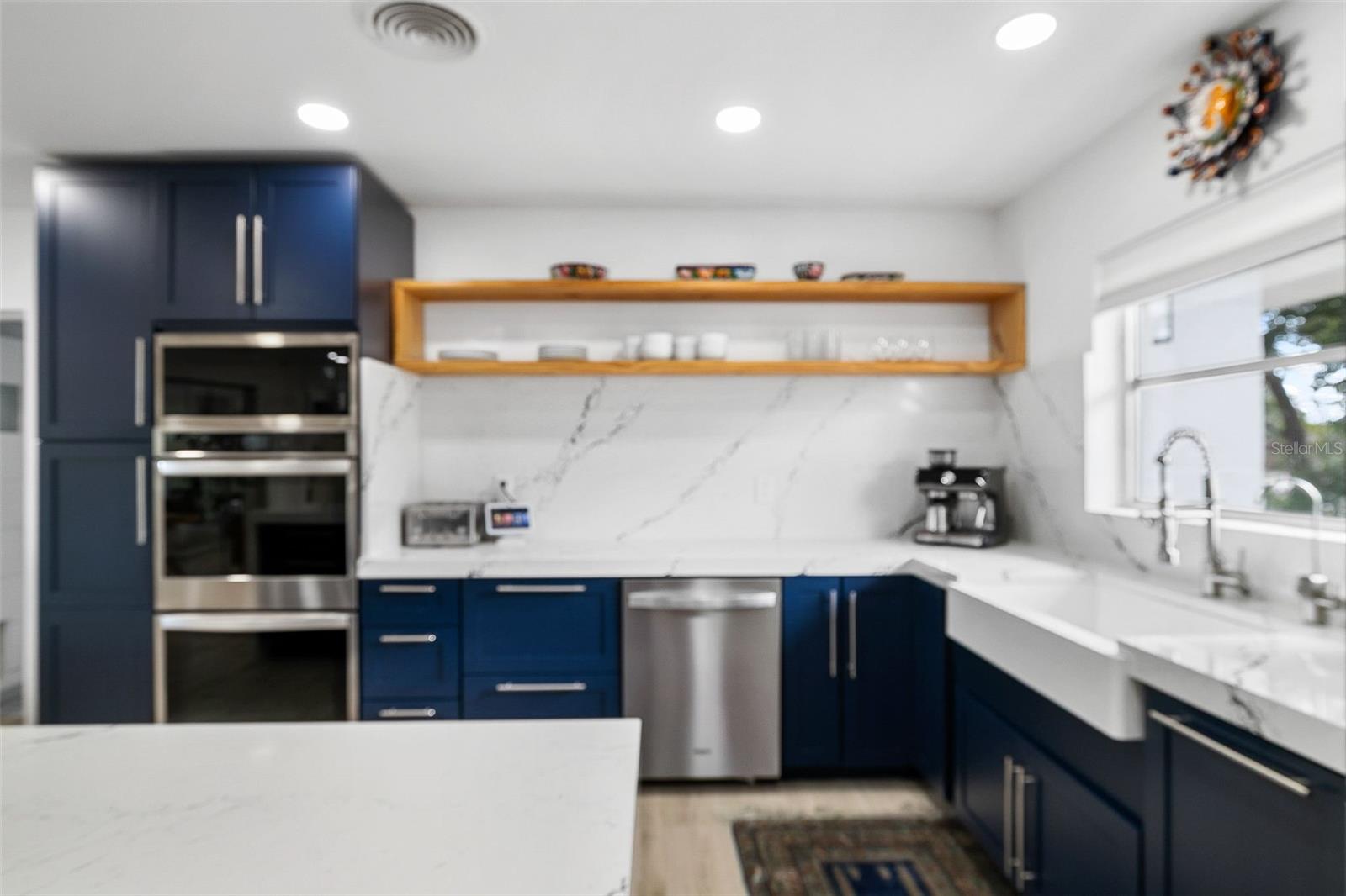 703 WHITFIELD AVE, SARASOTA, FL, 34243