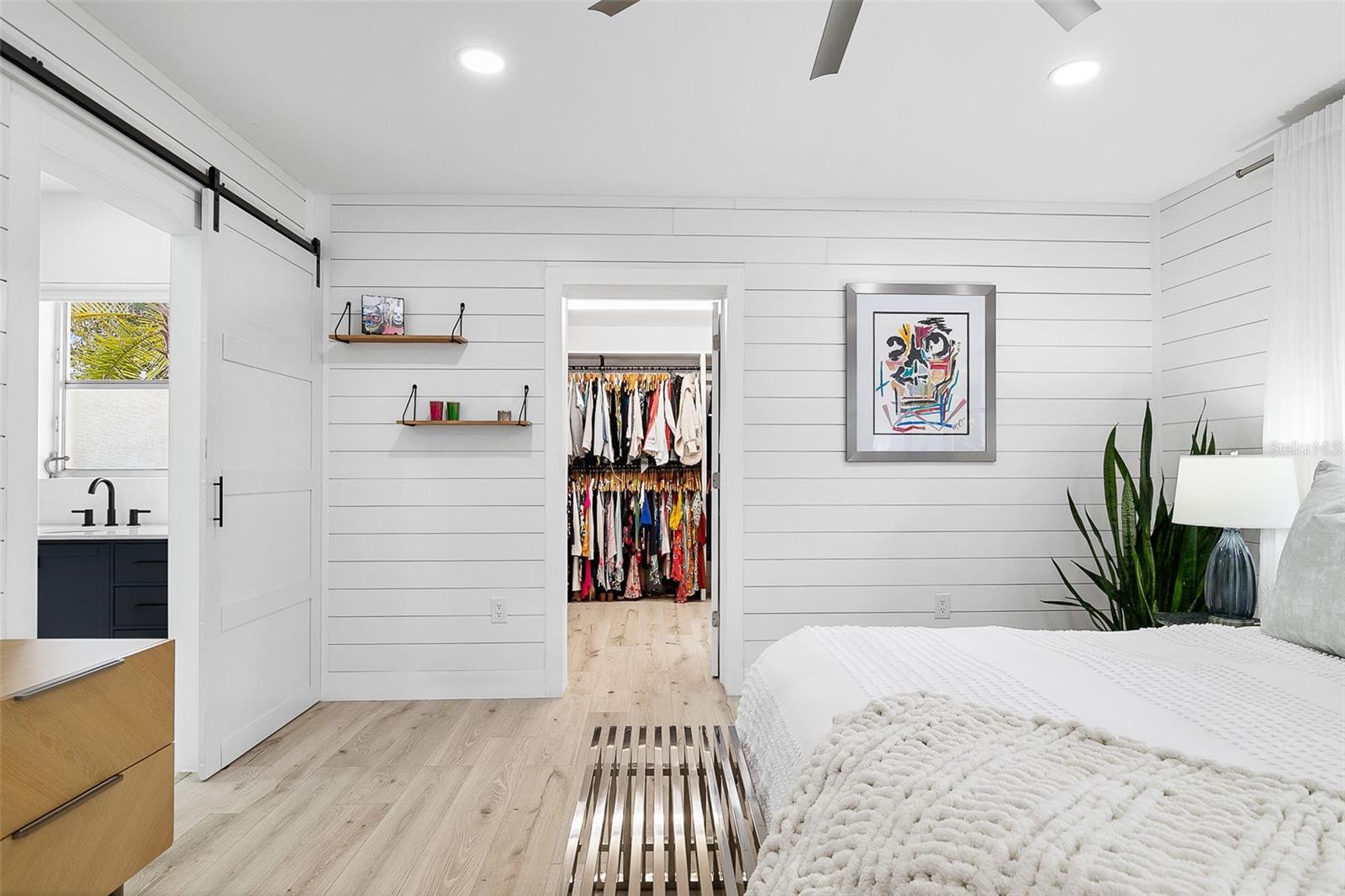 703 WHITFIELD AVE, SARASOTA, FL, 34243