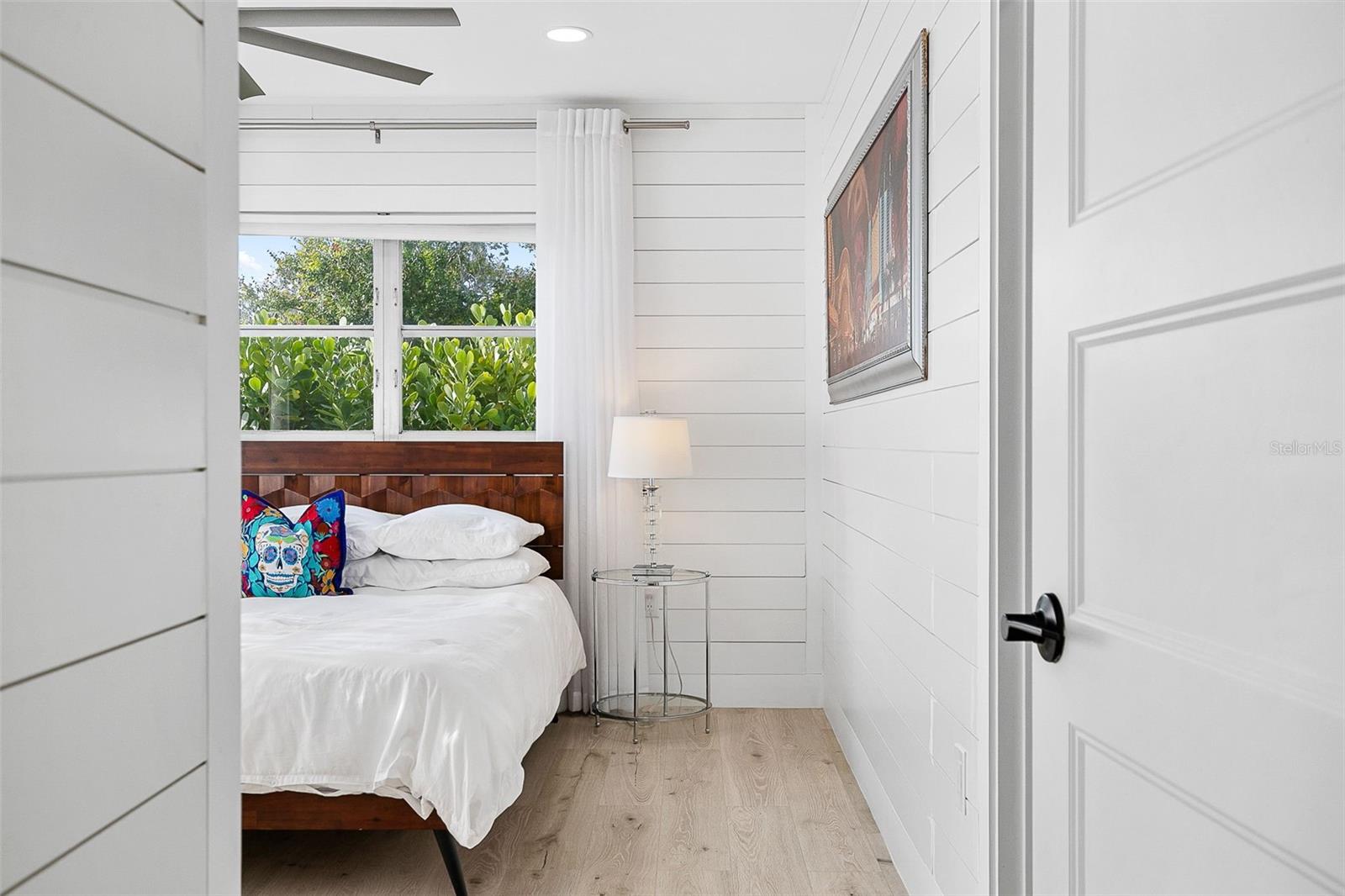 703 WHITFIELD AVE, SARASOTA, FL, 34243