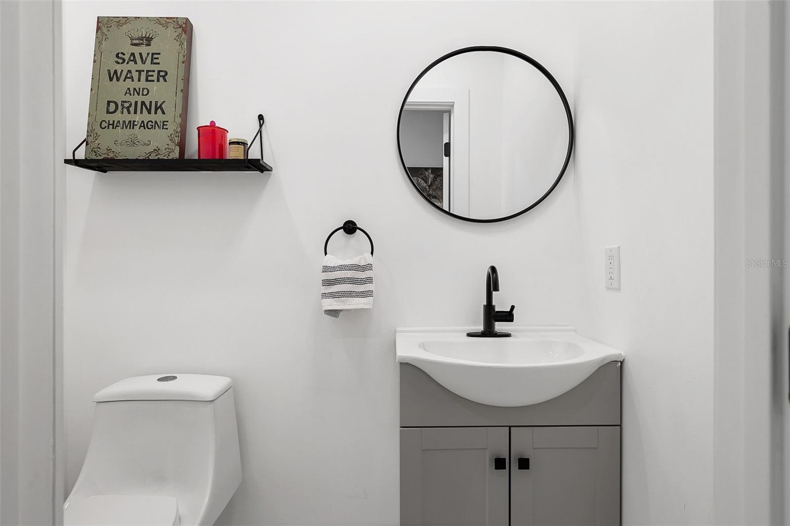 703 WHITFIELD AVE, SARASOTA, FL, 34243