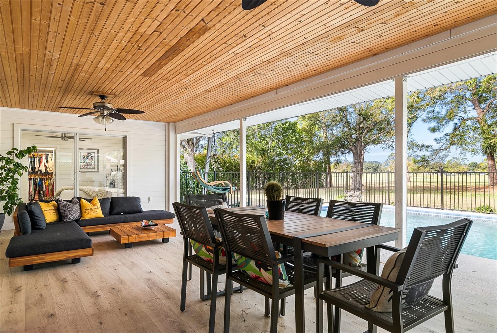 703 WHITFIELD AVE, SARASOTA, FL, 34243