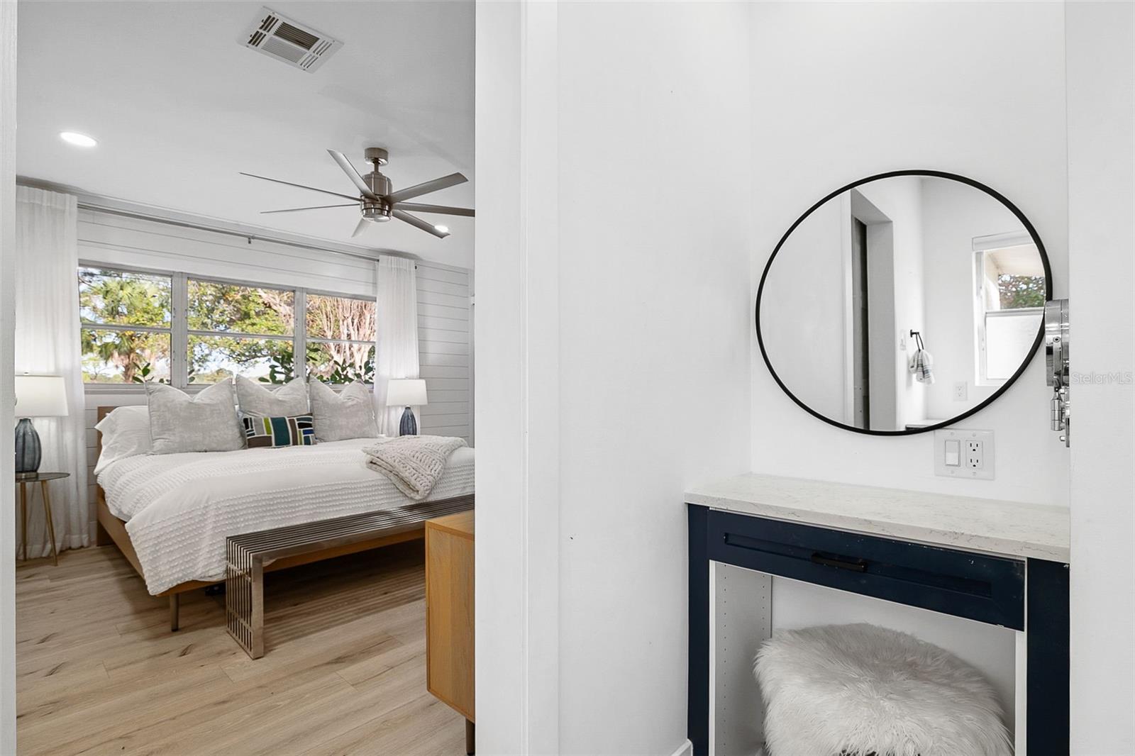 703 WHITFIELD AVE, SARASOTA, FL, 34243